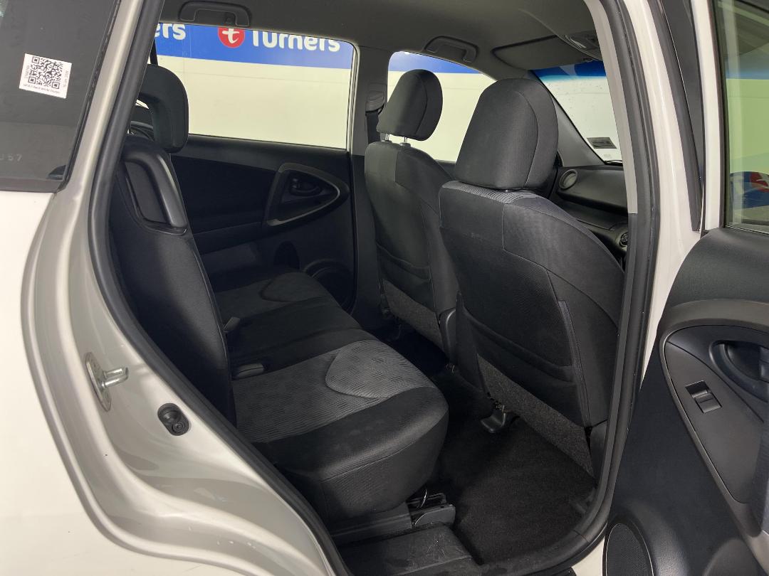 Photo '20' of Toyota Rav4