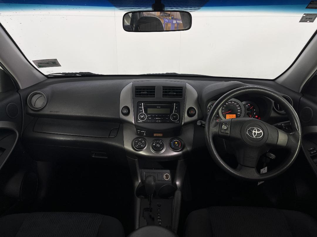 Photo '17' of Toyota Rav4