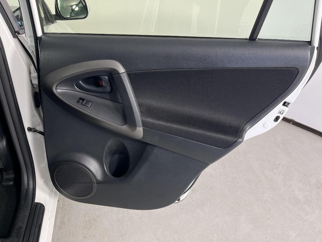 Photo '19' of Toyota Rav4