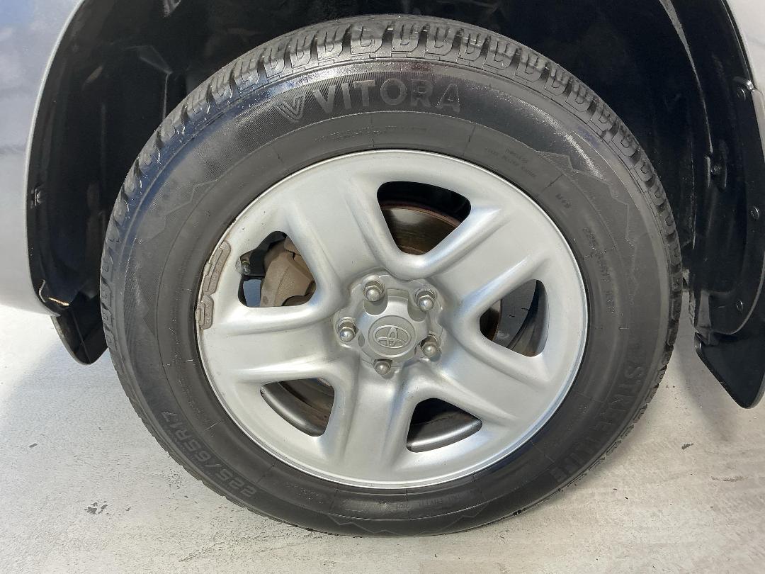 Photo '10' of Toyota Rav4