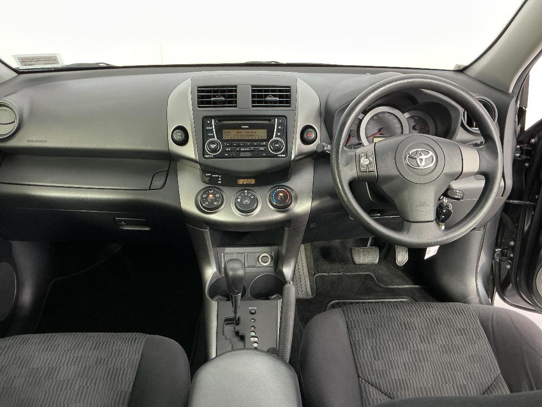 Photo '17' of Toyota Rav4