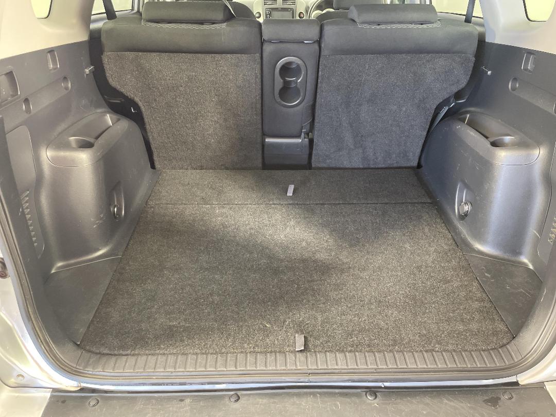 Photo '14' of Toyota Rav4