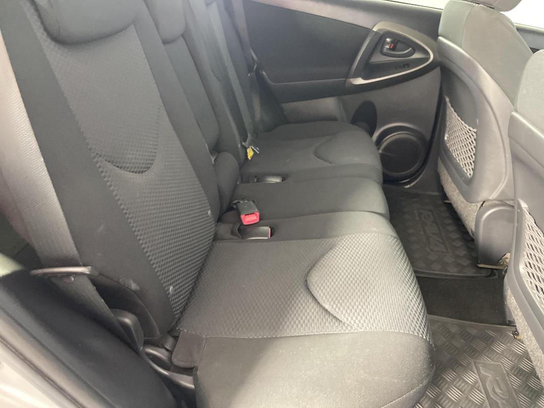 Photo '20' of Toyota Rav4