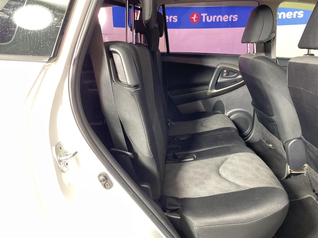 Photo '20' of Toyota Rav4