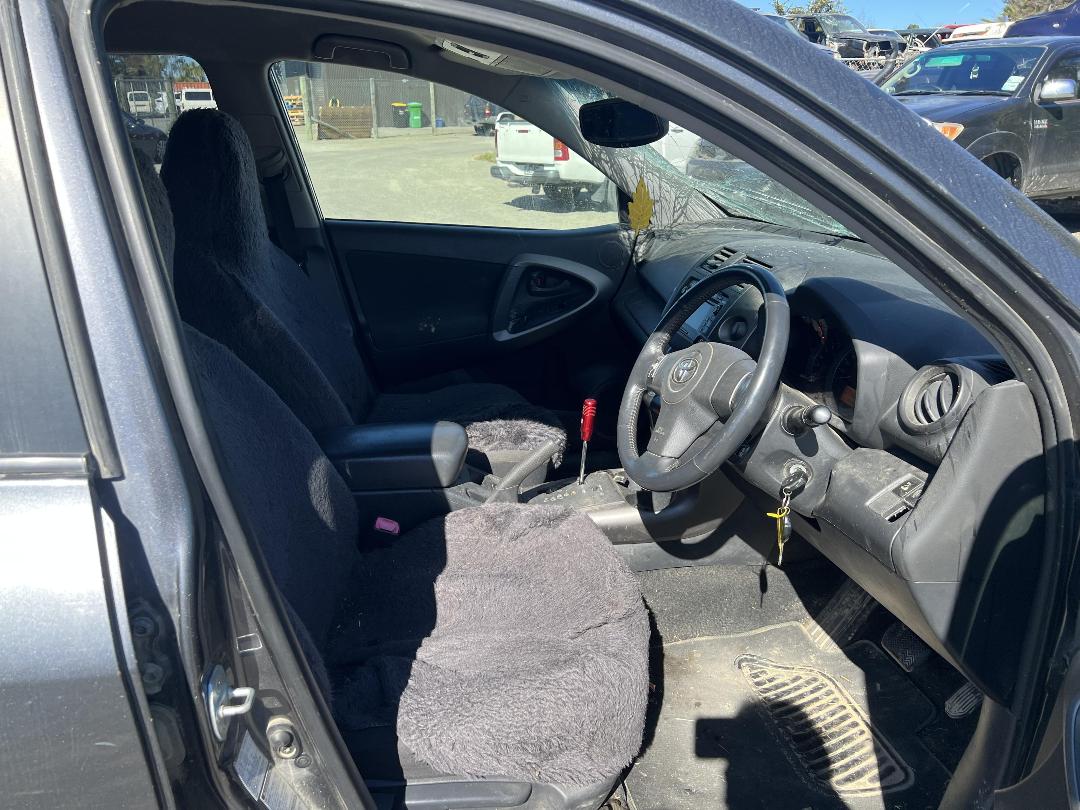 Photo '7' of Toyota Rav4 LTD