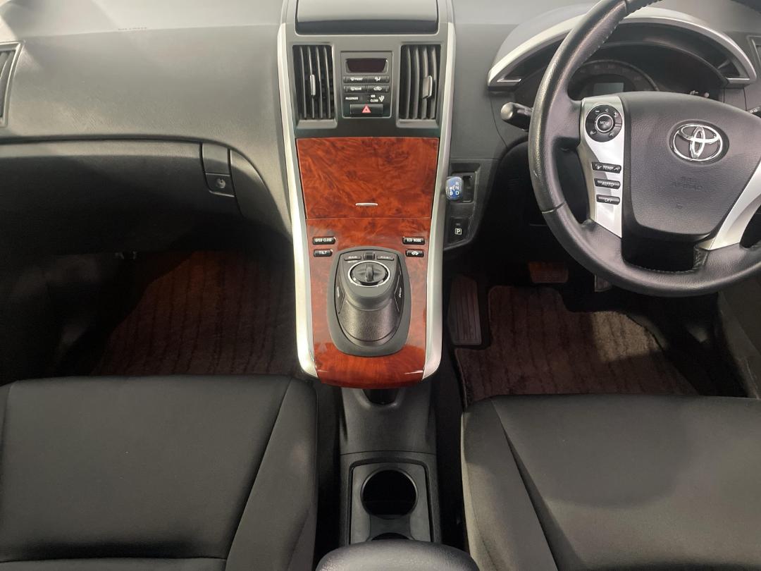 Photo '18' of Toyota SAI