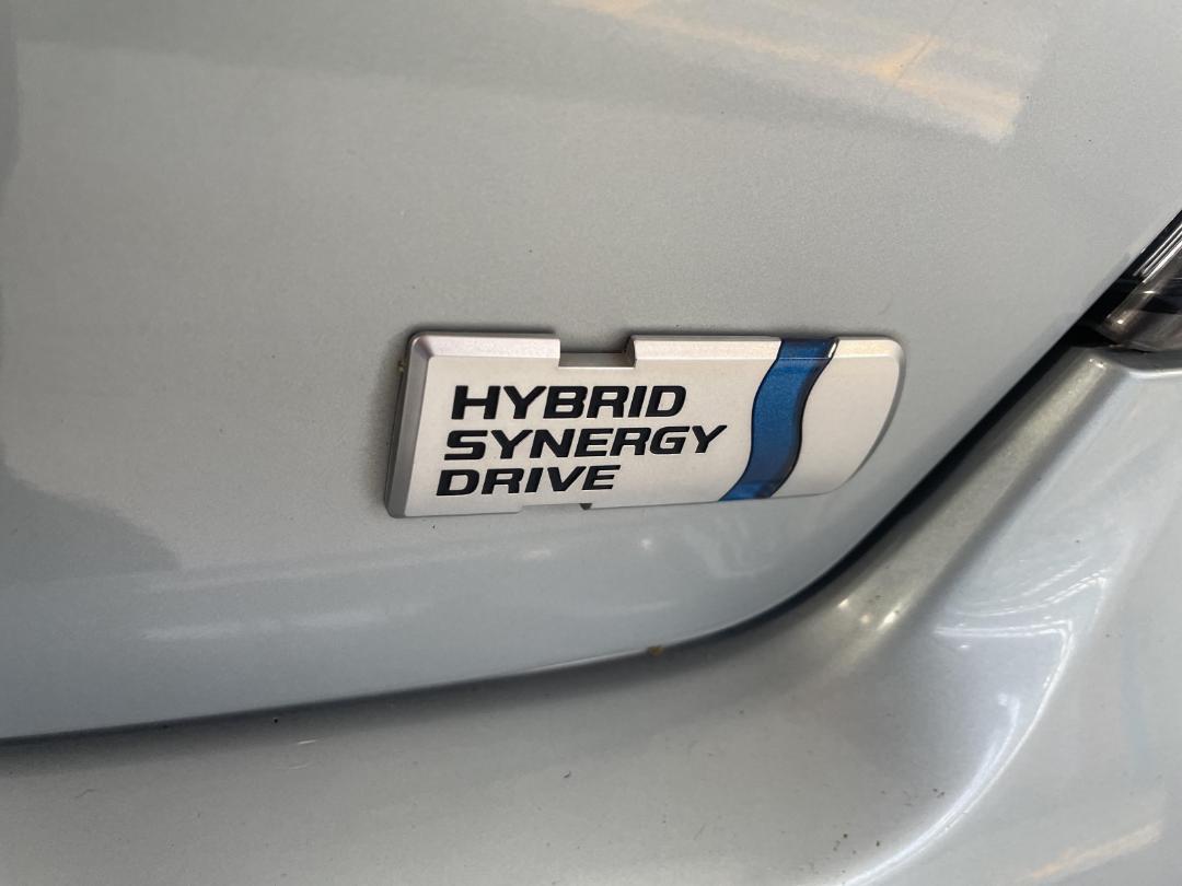 Photo '38' of Toyota SAI