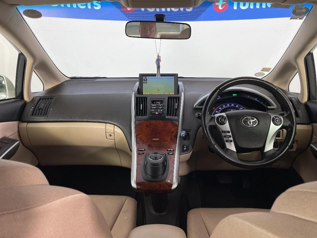 Photo '17' of Toyota SAI