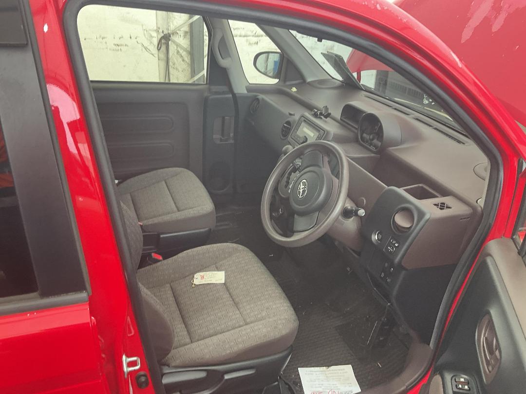 Photo '16' of Toyota Spade Photo '16' of Toyota Spade