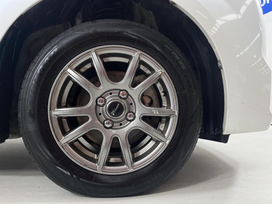 Photo '9' of Toyota Spade Photo '9' of Toyota Spade