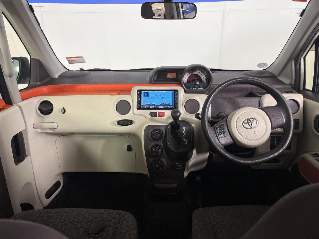 Photo '17' of Toyota Spade Photo '17' of Toyota Spade