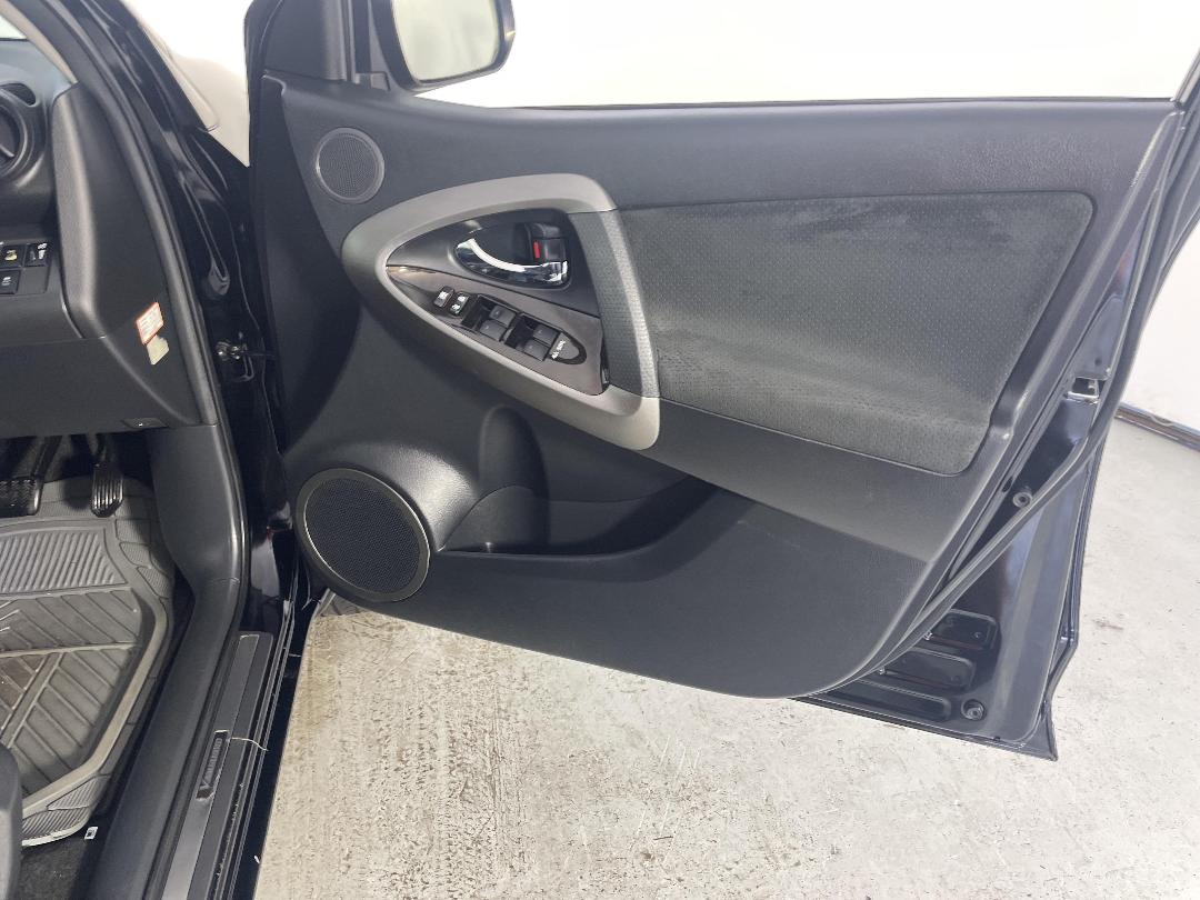 Photo '15' of Toyota Vanguard Photo '15' of Toyota Vanguard