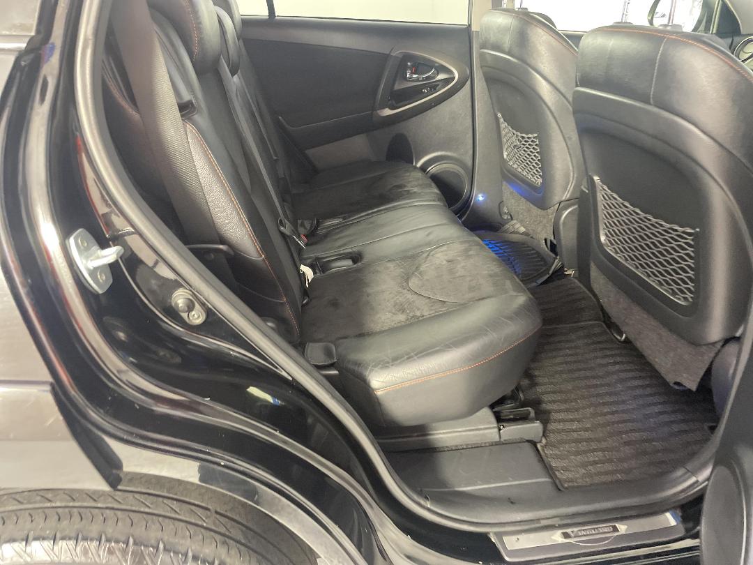 Photo '20' of Toyota Vanguard Photo '20' of Toyota Vanguard