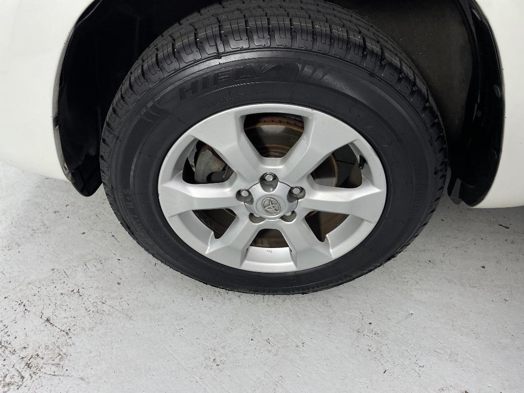 Photo '10' of Toyota Vanguard Photo '10' of Toyota Vanguard