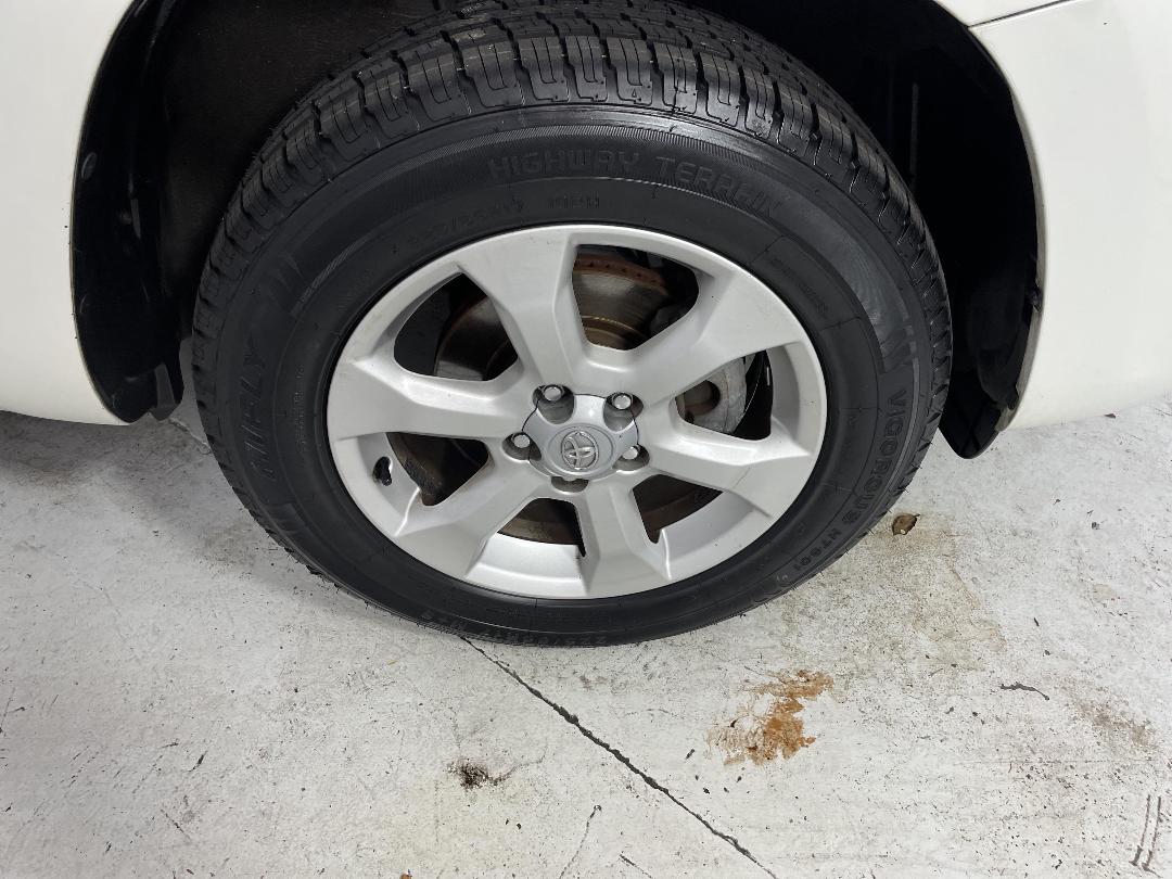 Photo '9' of Toyota Vanguard Photo '9' of Toyota Vanguard