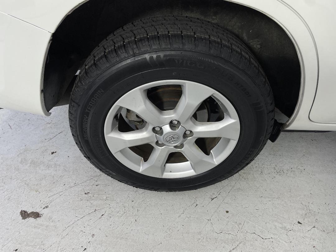 Photo '12' of Toyota Vanguard Photo '12' of Toyota Vanguard