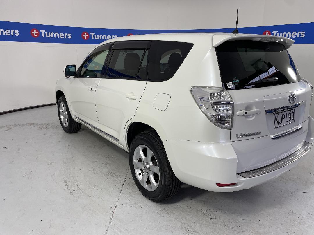 Photo '5' of Toyota Vanguard Photo '5' of Toyota Vanguard