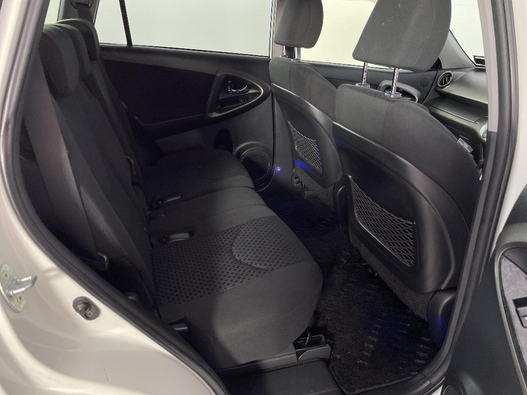 Photo '20' of Toyota Vanguard Photo '20' of Toyota Vanguard