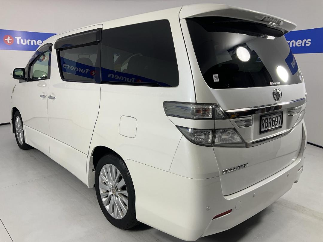 Photo '5' of Toyota Vellfire Photo '5' of Toyota Vellfire