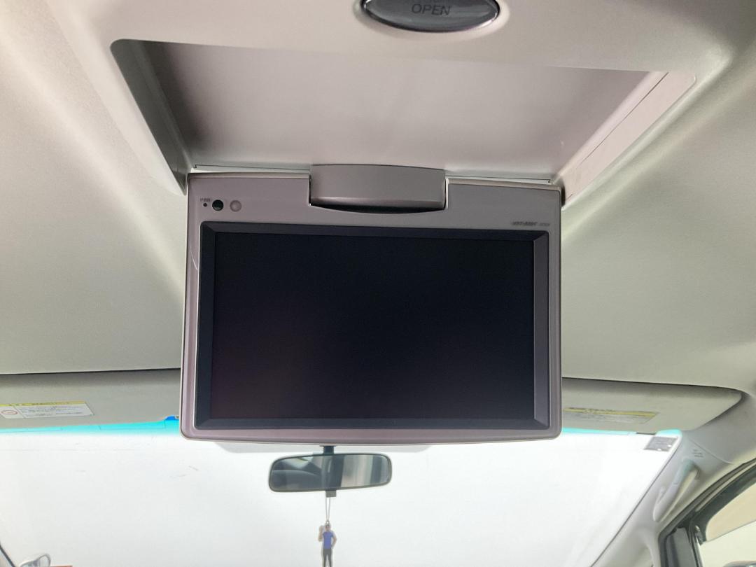 Photo '24' of Toyota Vellfire Photo '24' of Toyota Vellfire