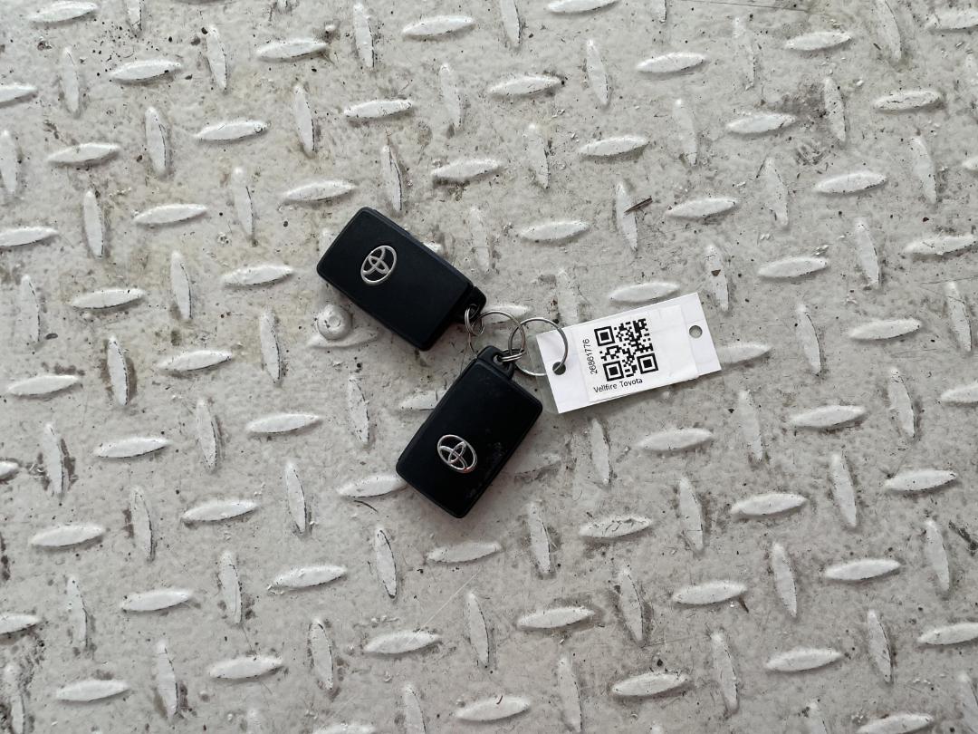 Photo '21' of Toyota Vellfire Photo '21' of Toyota Vellfire