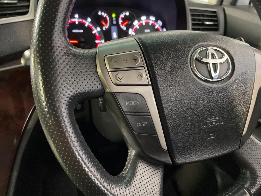 Photo '23' of Toyota Vellfire Photo '23' of Toyota Vellfire