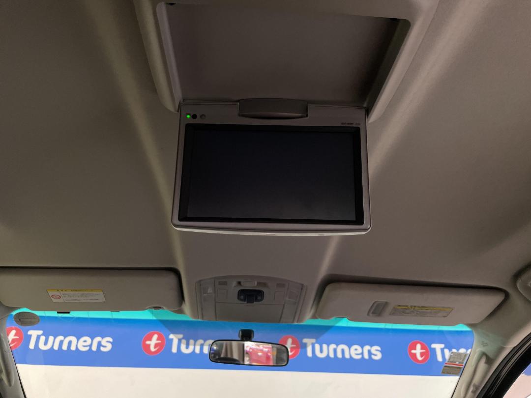 Photo '26' of Toyota Vellfire Photo '26' of Toyota Vellfire