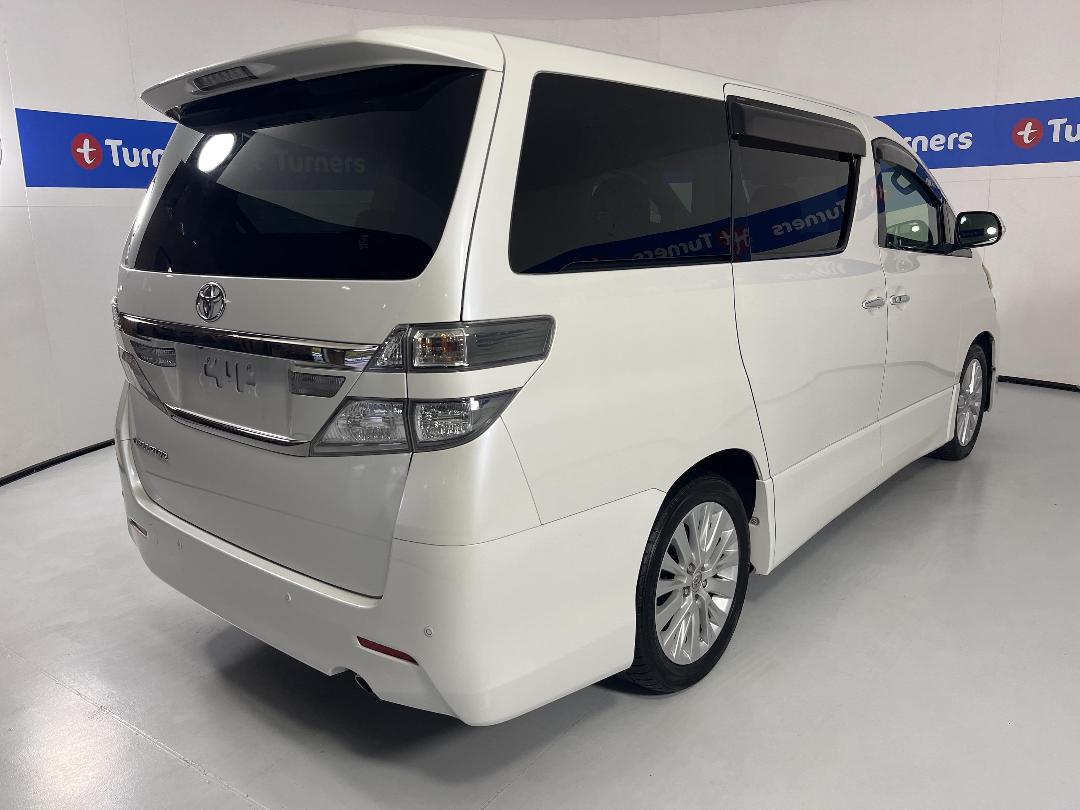 Photo '7' of Toyota Vellfire Photo '7' of Toyota Vellfire