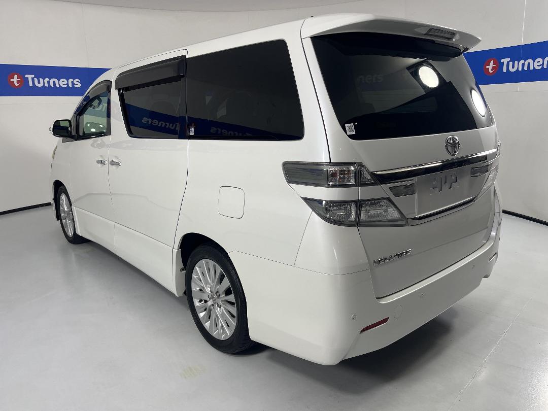 Photo '5' of Toyota Vellfire Photo '5' of Toyota Vellfire