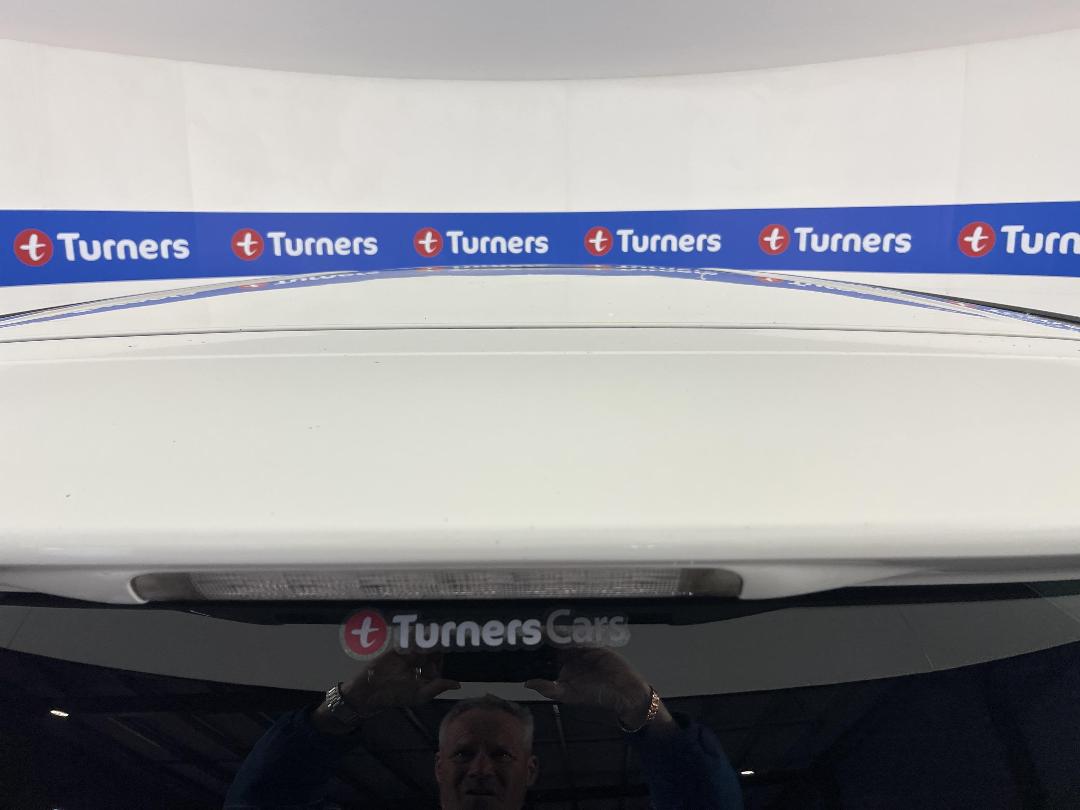 Photo '33' of Toyota Vellfire Photo '33' of Toyota Vellfire