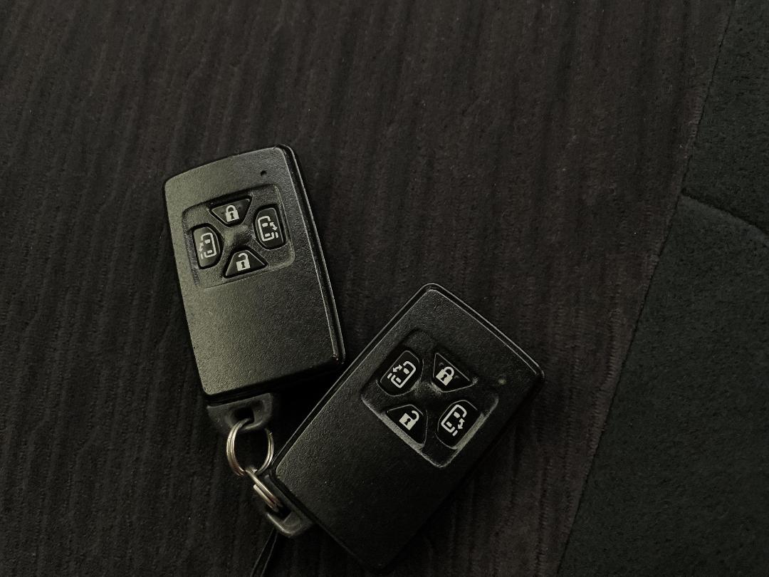 Photo '22' of Toyota Vellfire