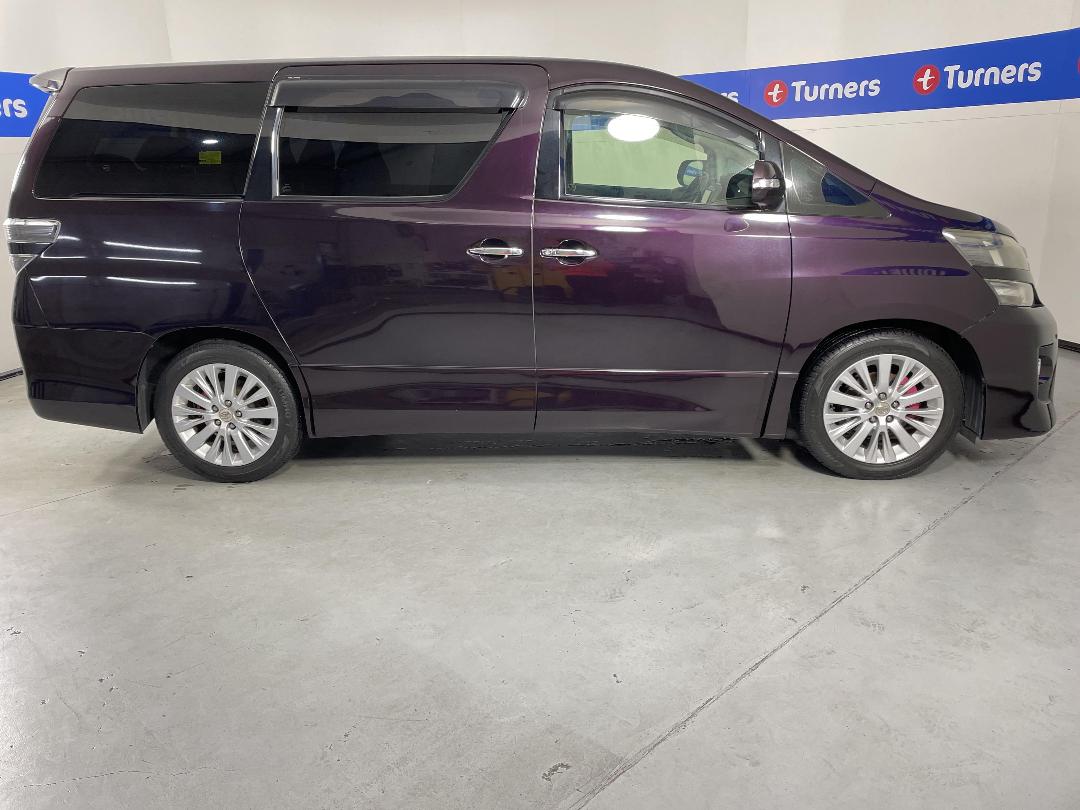 Photo '23' of Toyota Vellfire