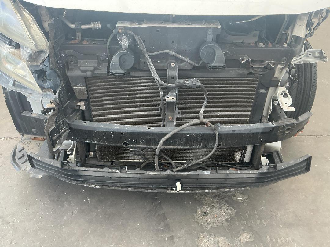 Photo '4' of Toyota Vellfire Photo '4' of Toyota Vellfire