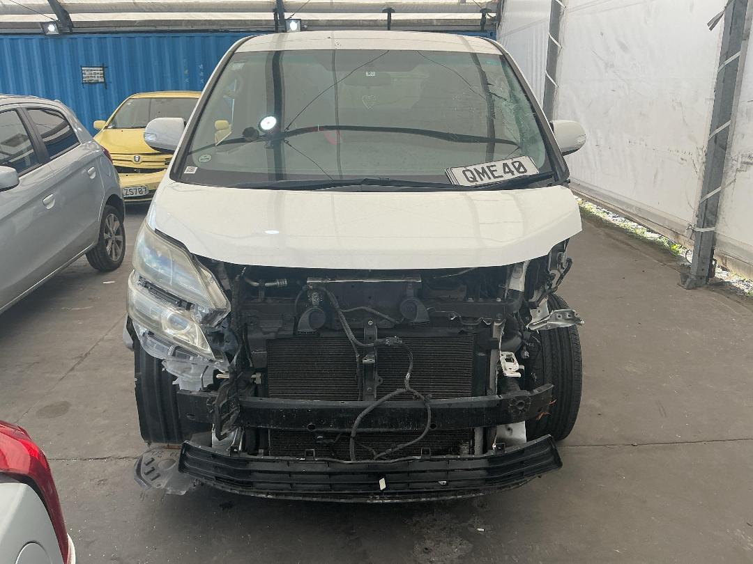 Photo '5' of Toyota Vellfire Photo '5' of Toyota Vellfire