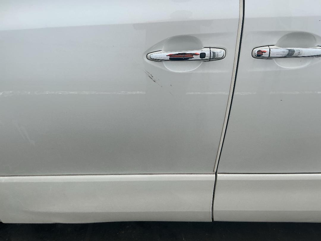 Photo '11' of Toyota Vellfire Photo '11' of Toyota Vellfire