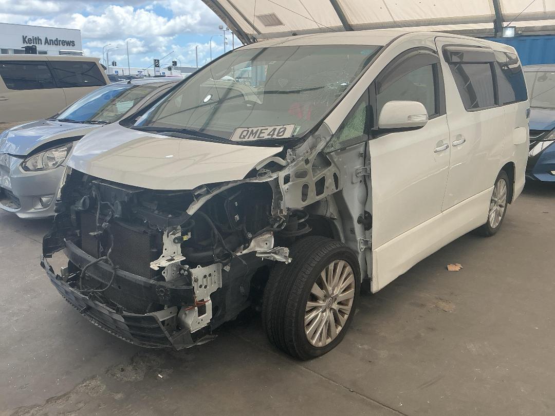 Photo '7' of Toyota Vellfire Photo '7' of Toyota Vellfire