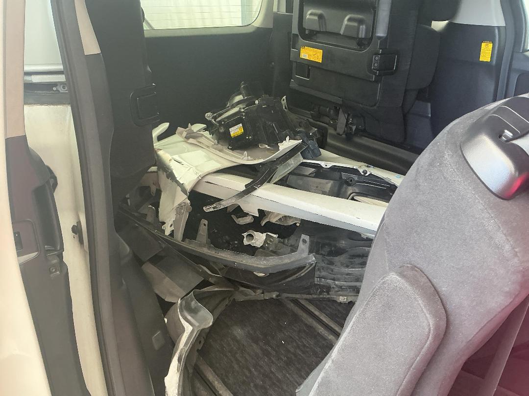 Photo '18' of Toyota Vellfire Photo '18' of Toyota Vellfire