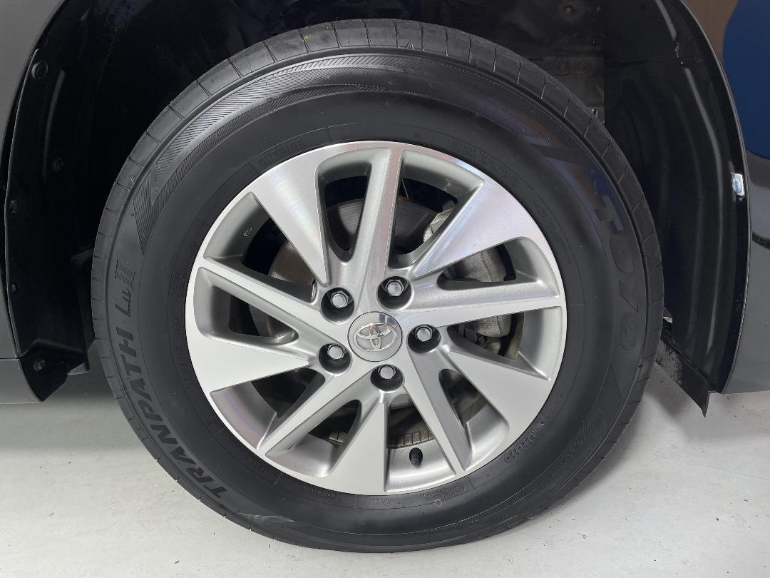 Photo '9' of Toyota Vellfire