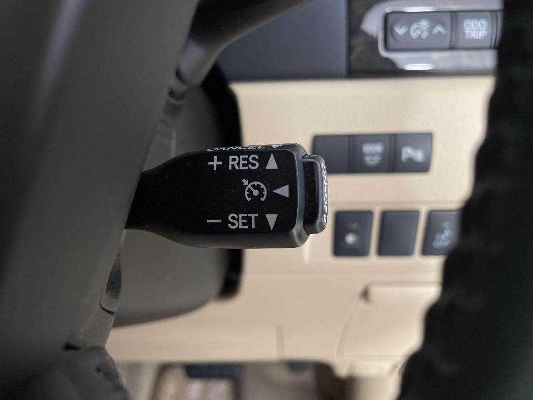 Photo '23' of Toyota Vellfire