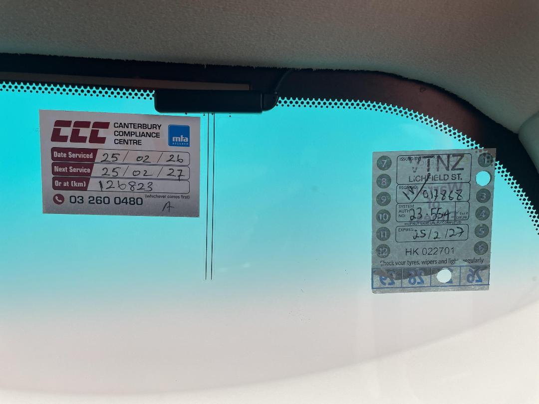 Photo '28' of Toyota Vellfire