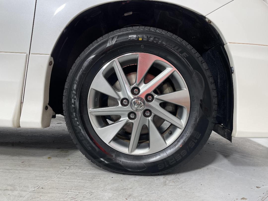 Photo '9' of Toyota Vellfire