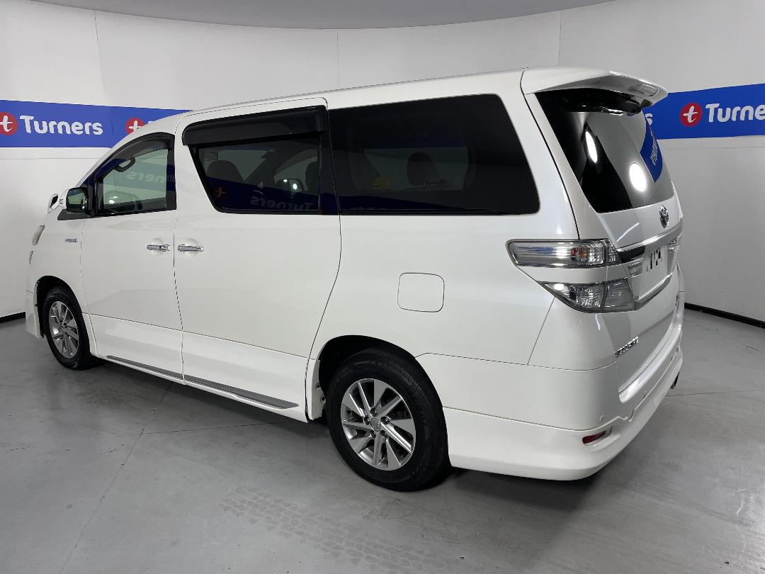 Photo '5' of Toyota Vellfire