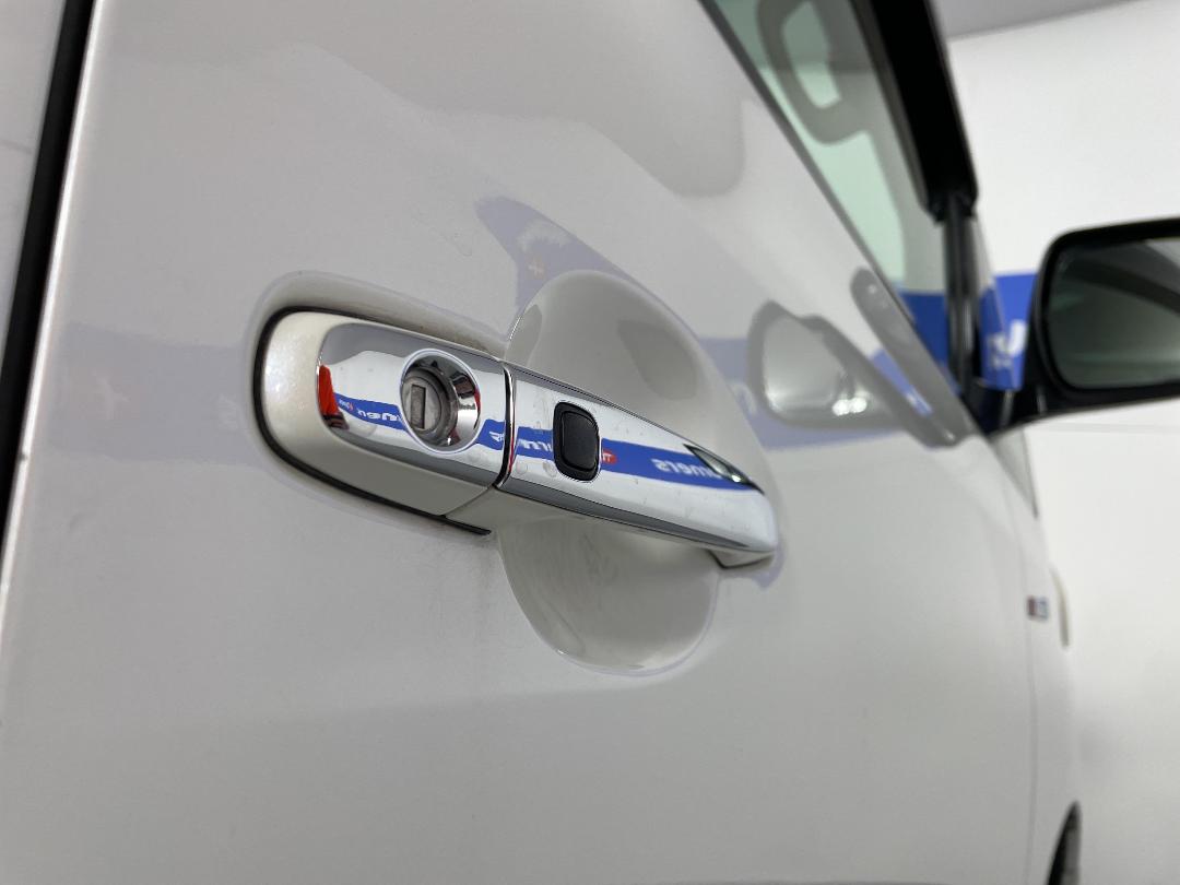 Photo '25' of Toyota Vellfire