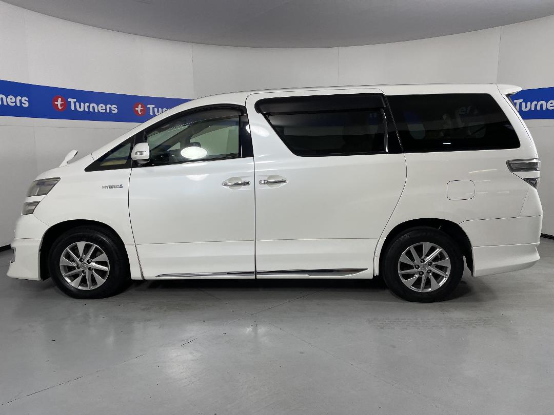 Photo '24' of Toyota Vellfire