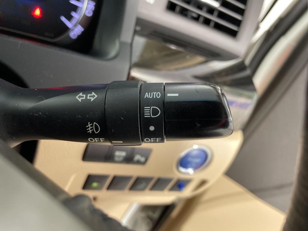 Photo '29' of Toyota Vellfire