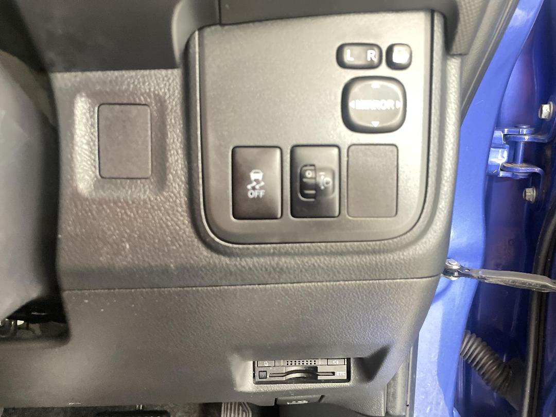 Photo '24' of Toyota Wish Photo '24' of Toyota Wish