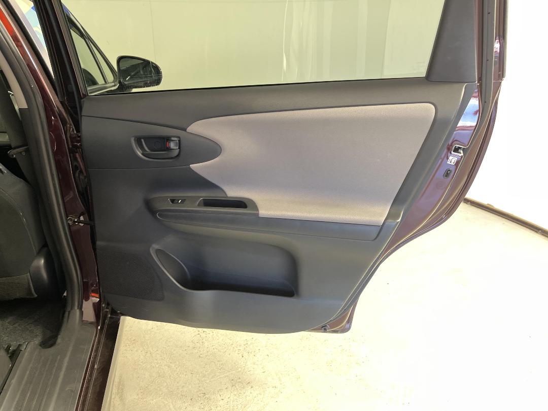 Photo '19' of Toyota Wish