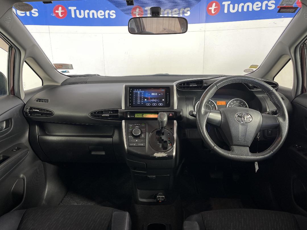 Photo '17' of Toyota Wish