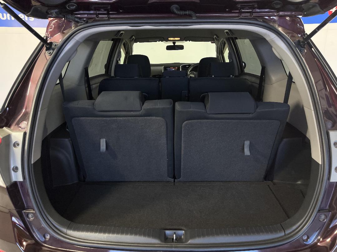 Photo '14' of Toyota Wish