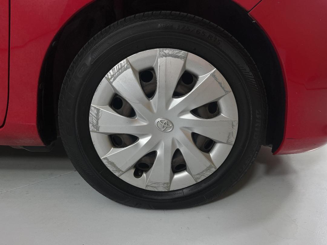 Photo '9' of Toyota Yaris